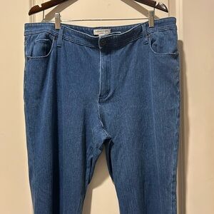 Coldwater Creek zipUp
Classic Fit Crop stretchy denim jean size 18P